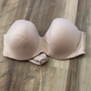 Victoria’s Secret strapless bra